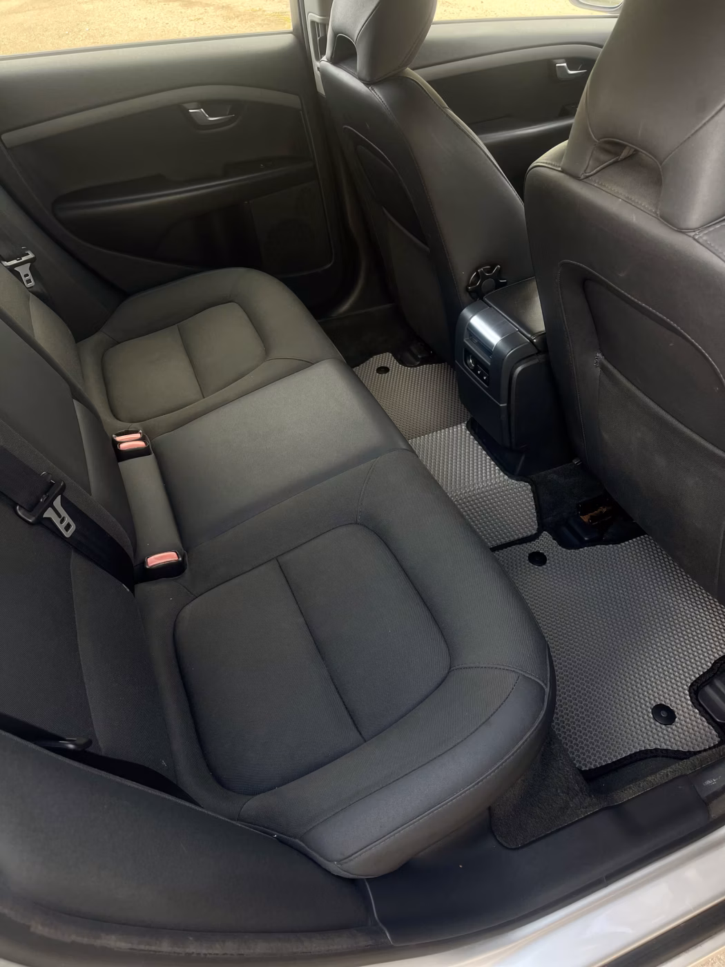 Volvo V70 фото 13