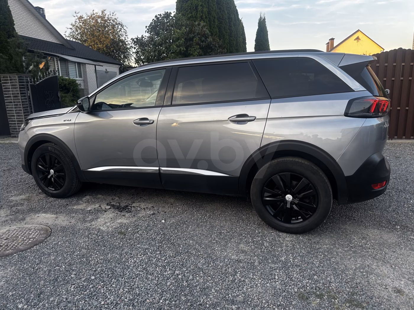 Peugeot 5008 фото 2