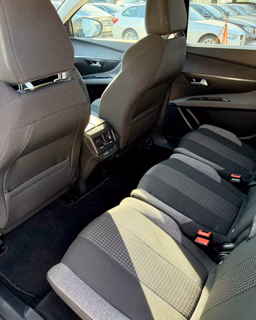 Peugeot 5008 фото 11