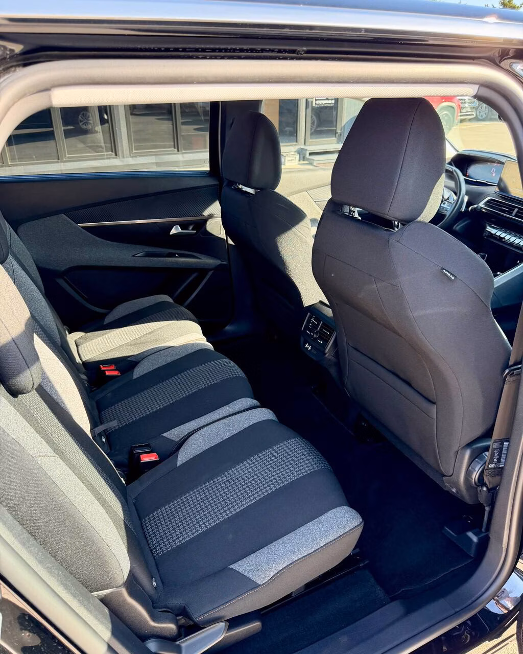 Peugeot 5008 фото 12