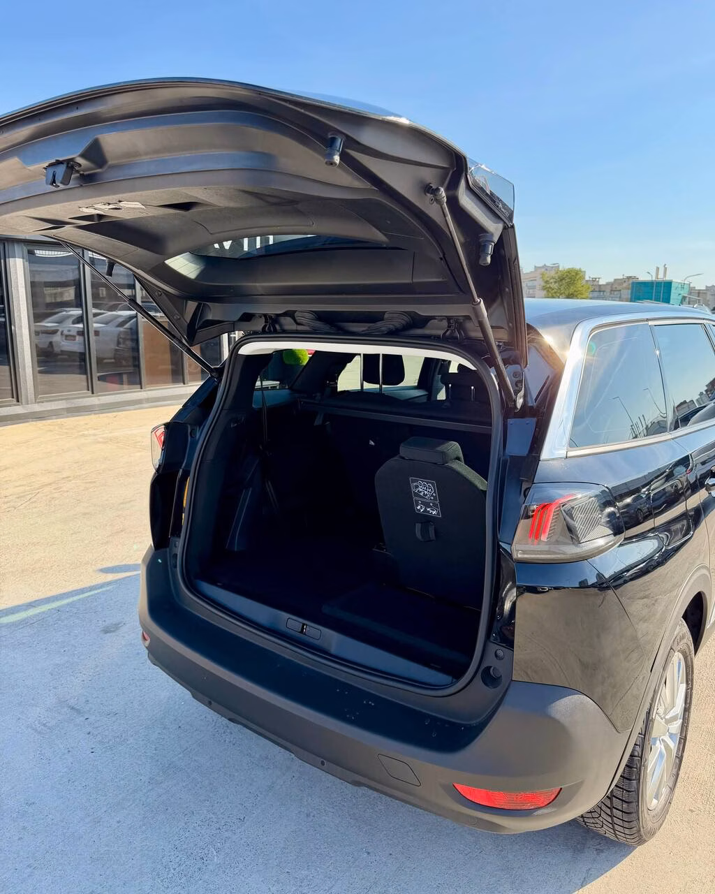 Peugeot 5008 фото 14