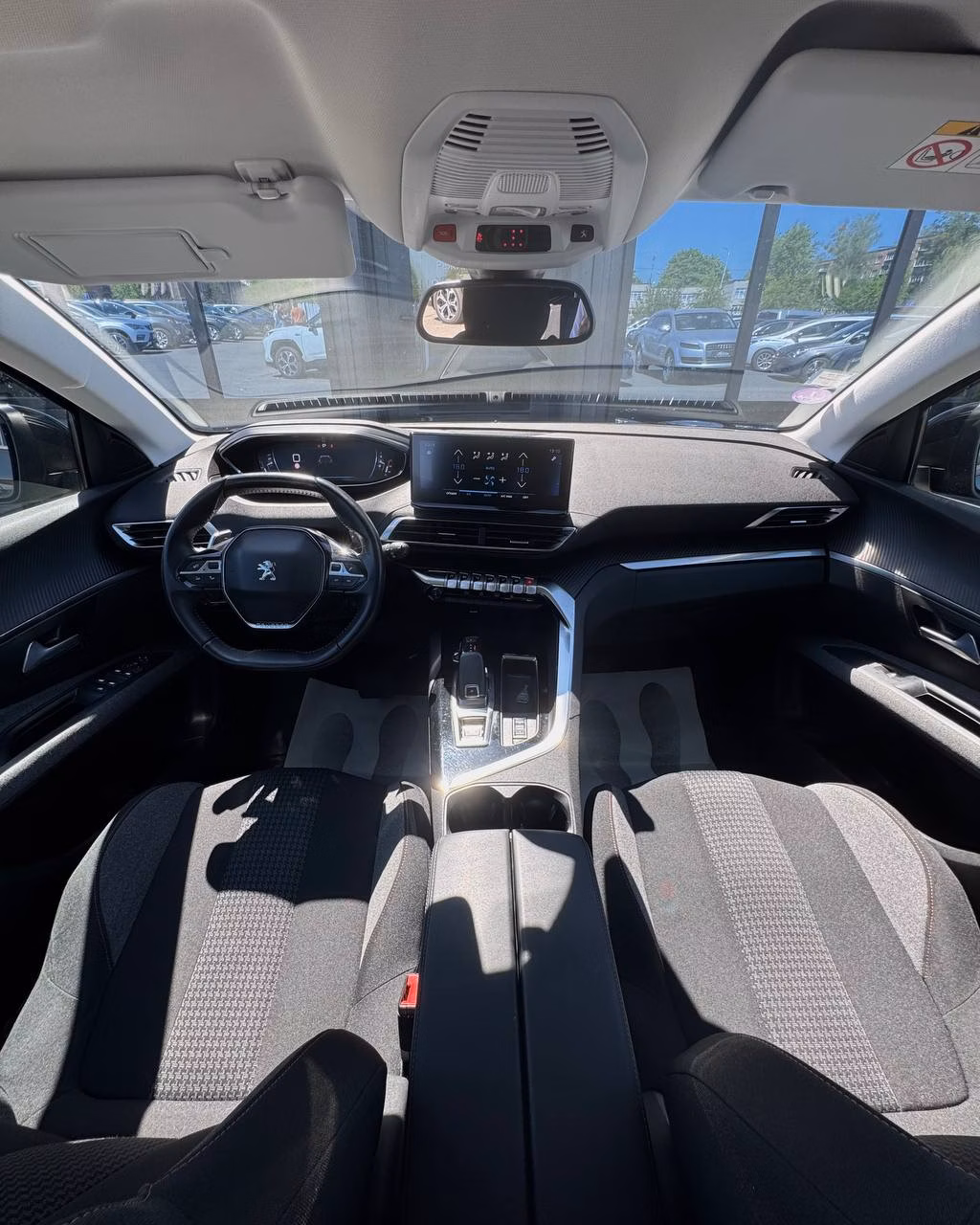 Peugeot 5008 фото 22