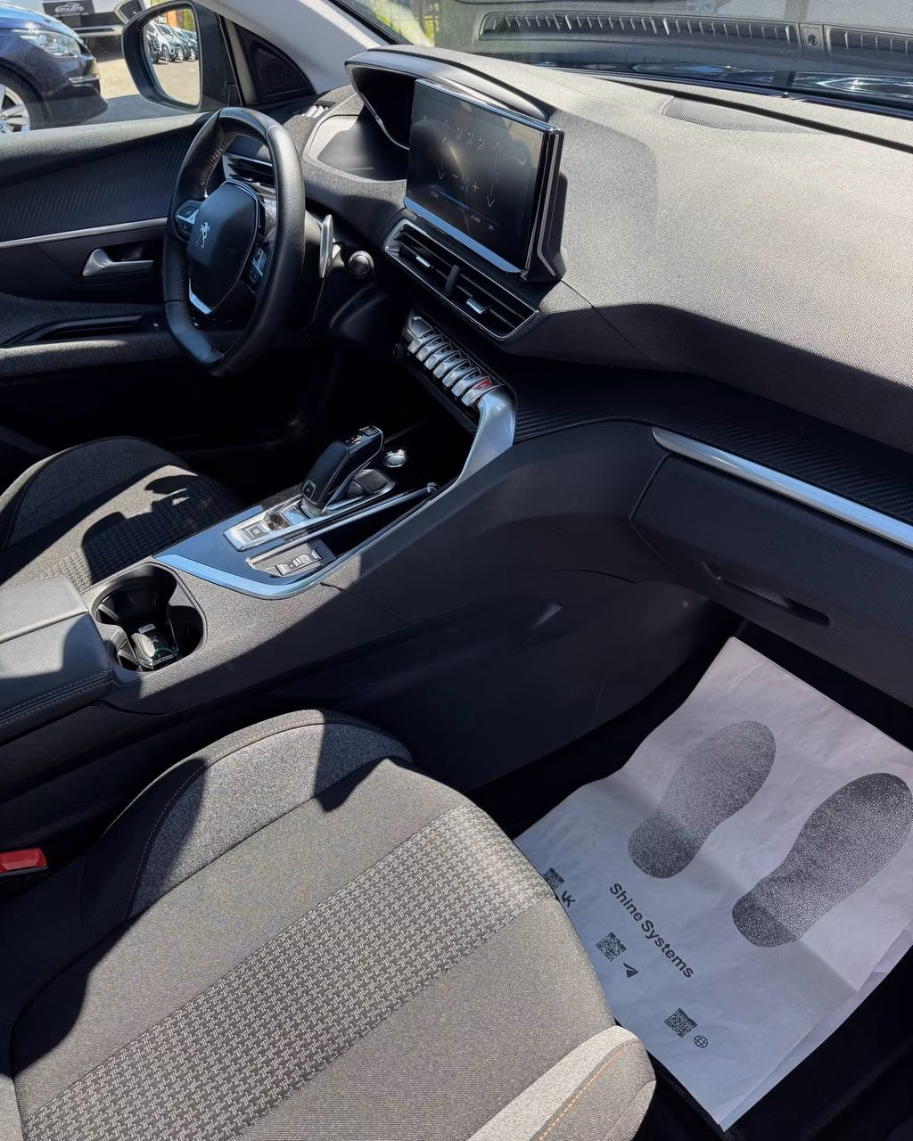 Peugeot 5008 фото 24