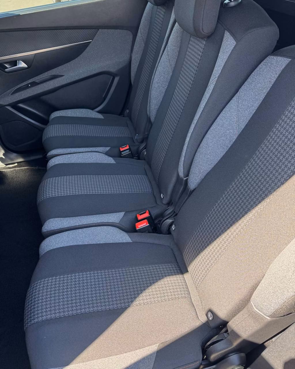 Peugeot 5008 фото 26