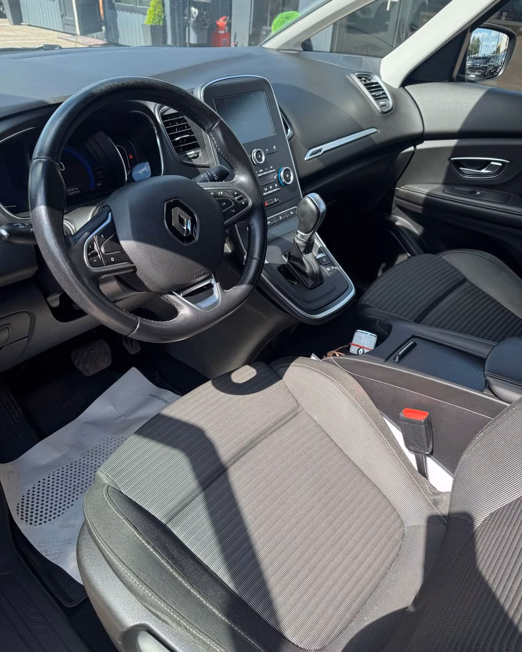 Renault Grand Scenic фото 10