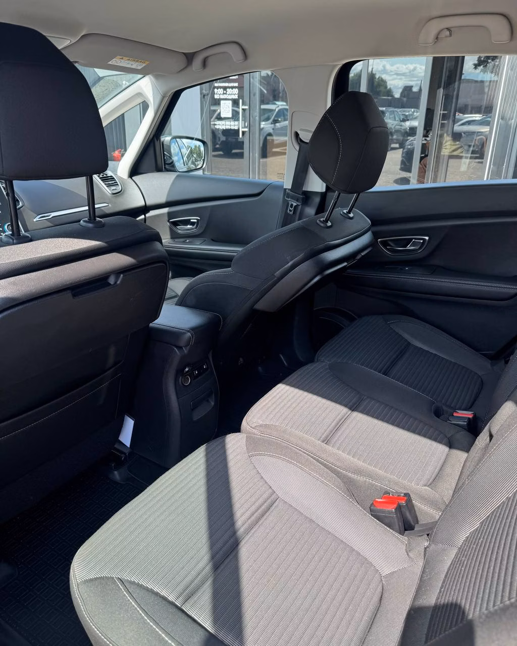 Renault Grand Scenic фото 11