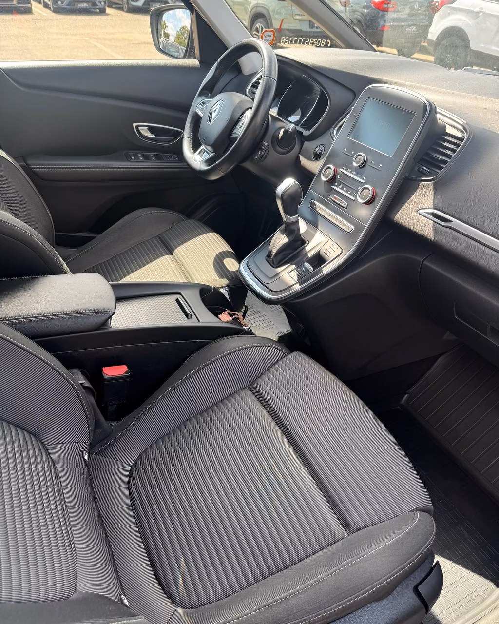 Renault Grand Scenic фото 13