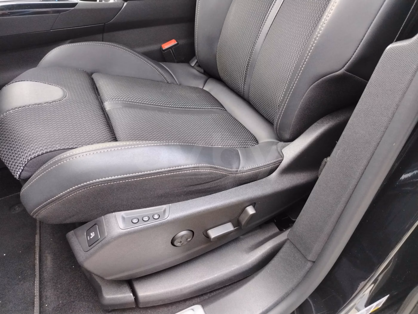 Peugeot 5008 фото 14