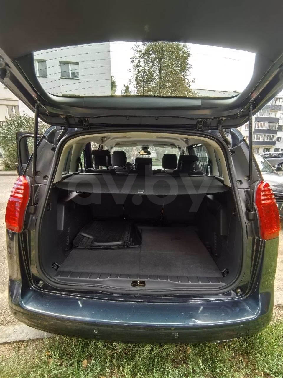 Peugeot 5008 фото 10