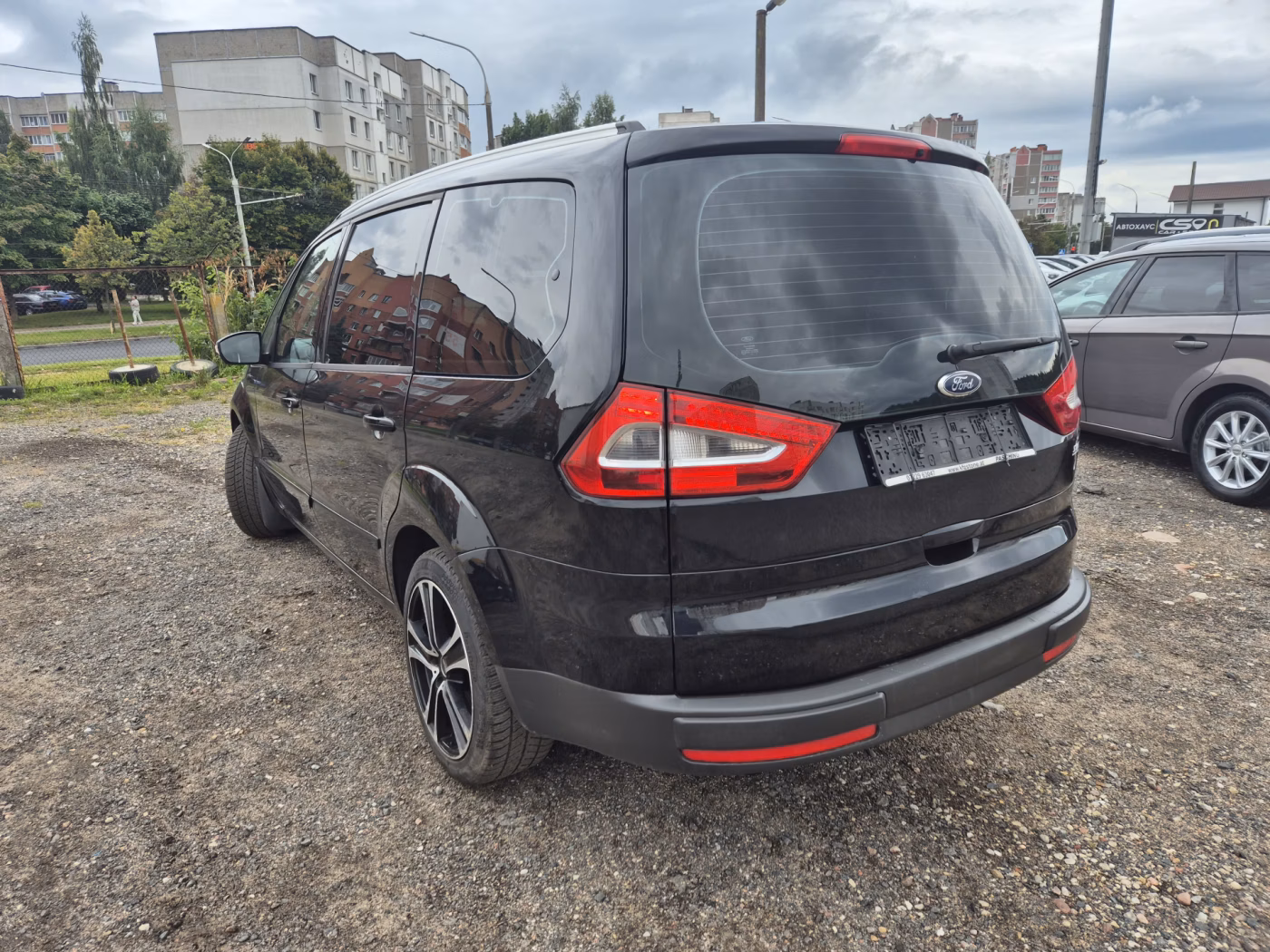Ford Galaxy фото 5