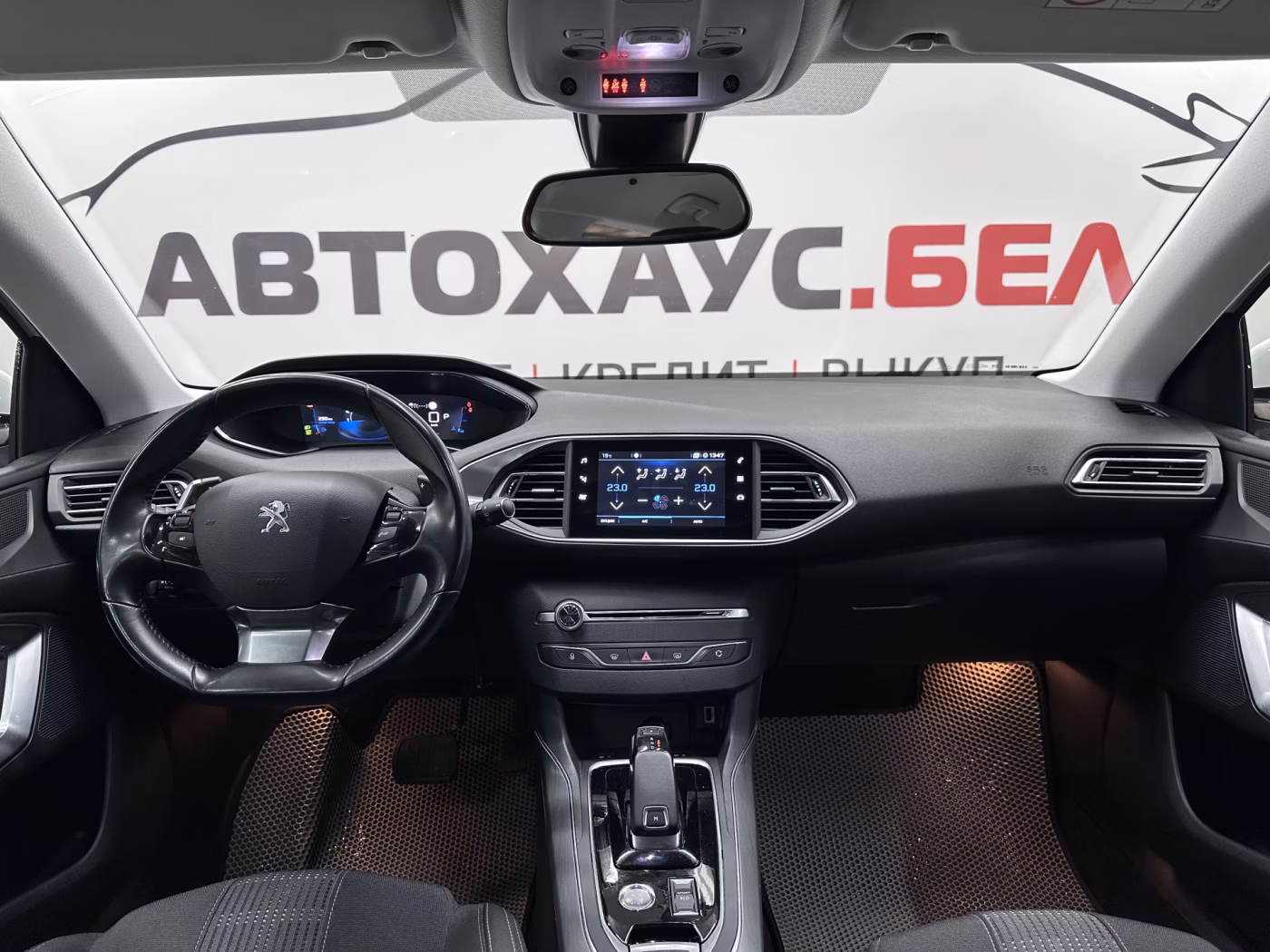 Peugeot 308 фото 10