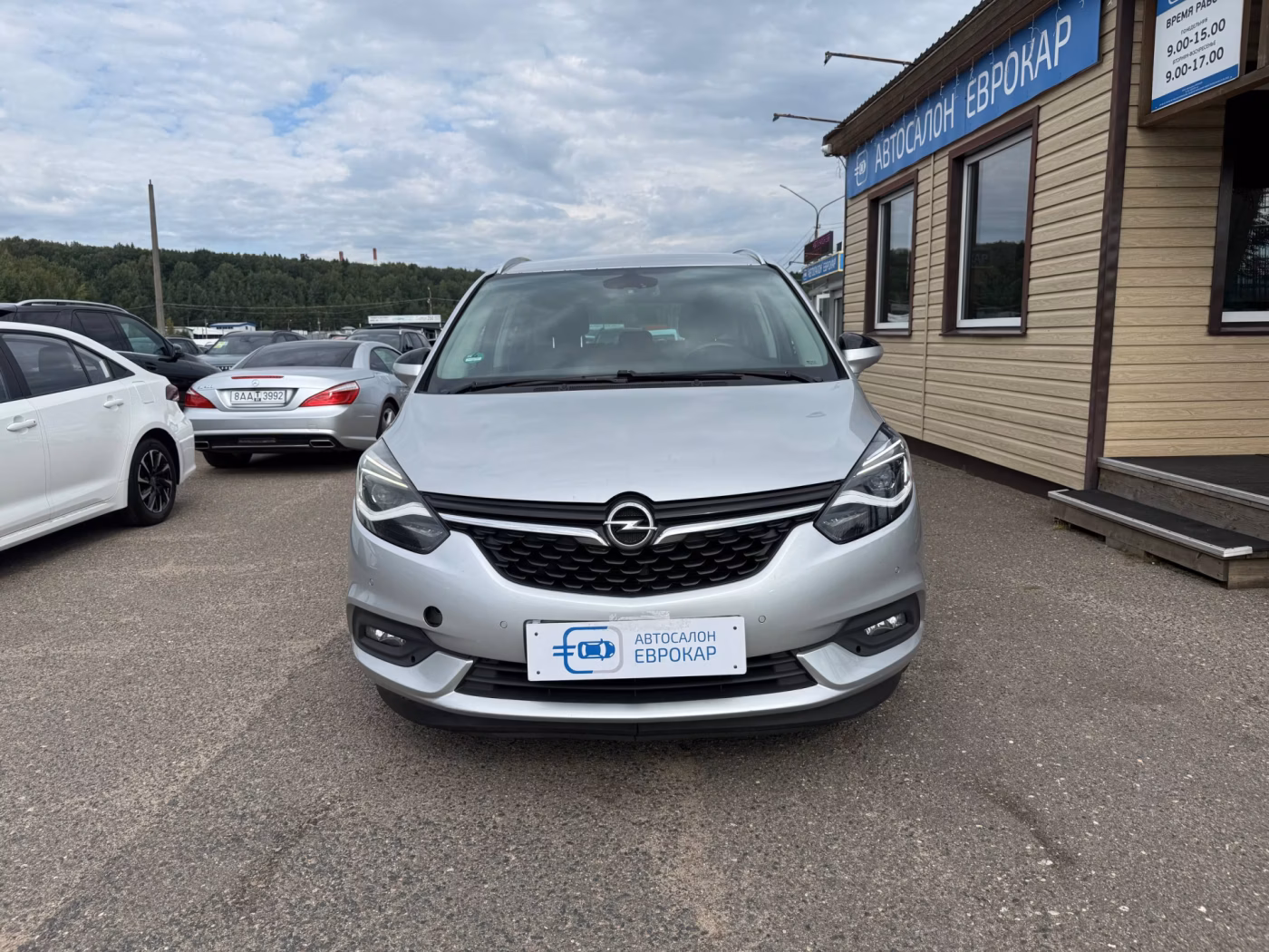 Opel Zafira фото 3
