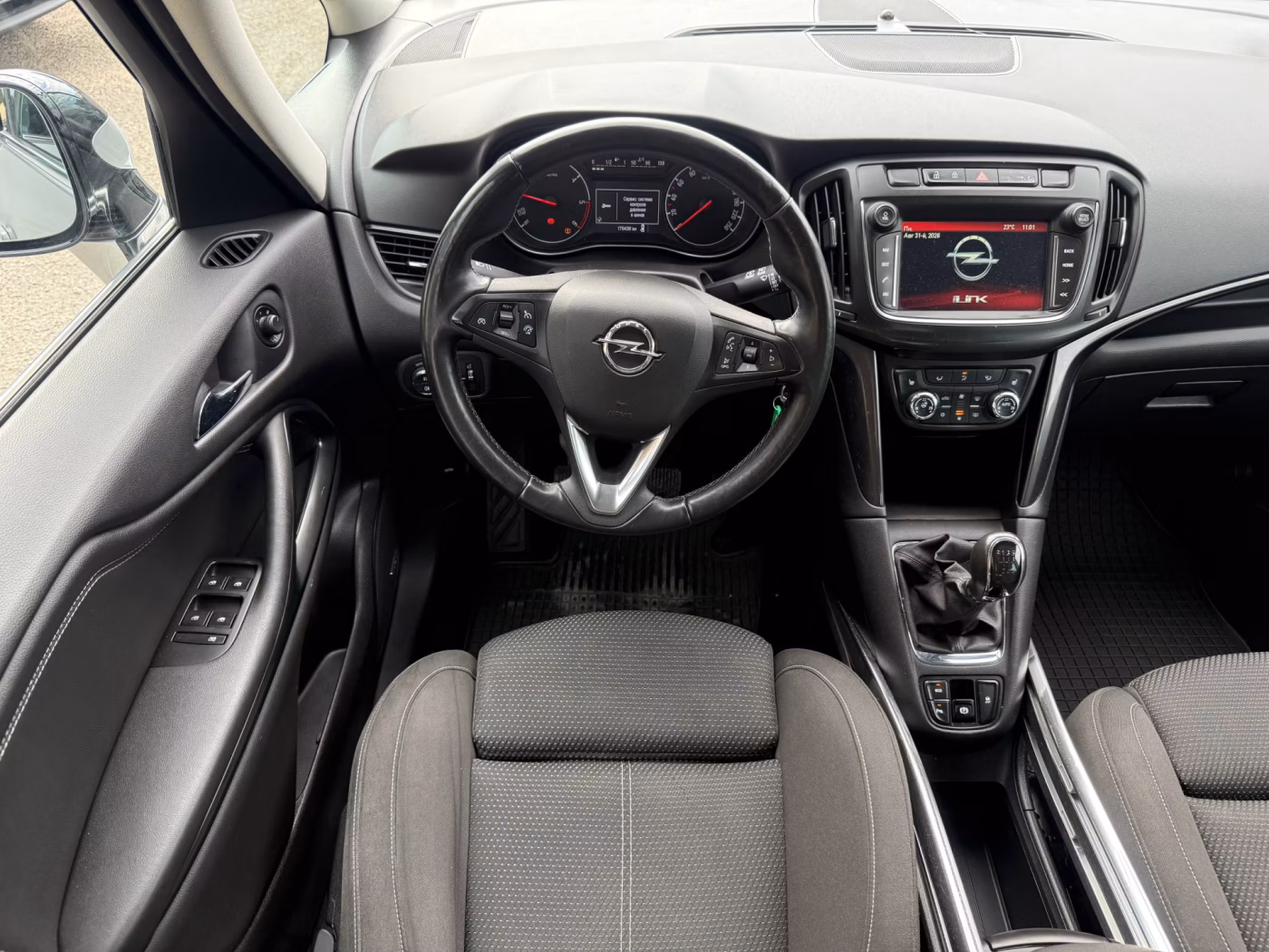 Opel Zafira фото 12