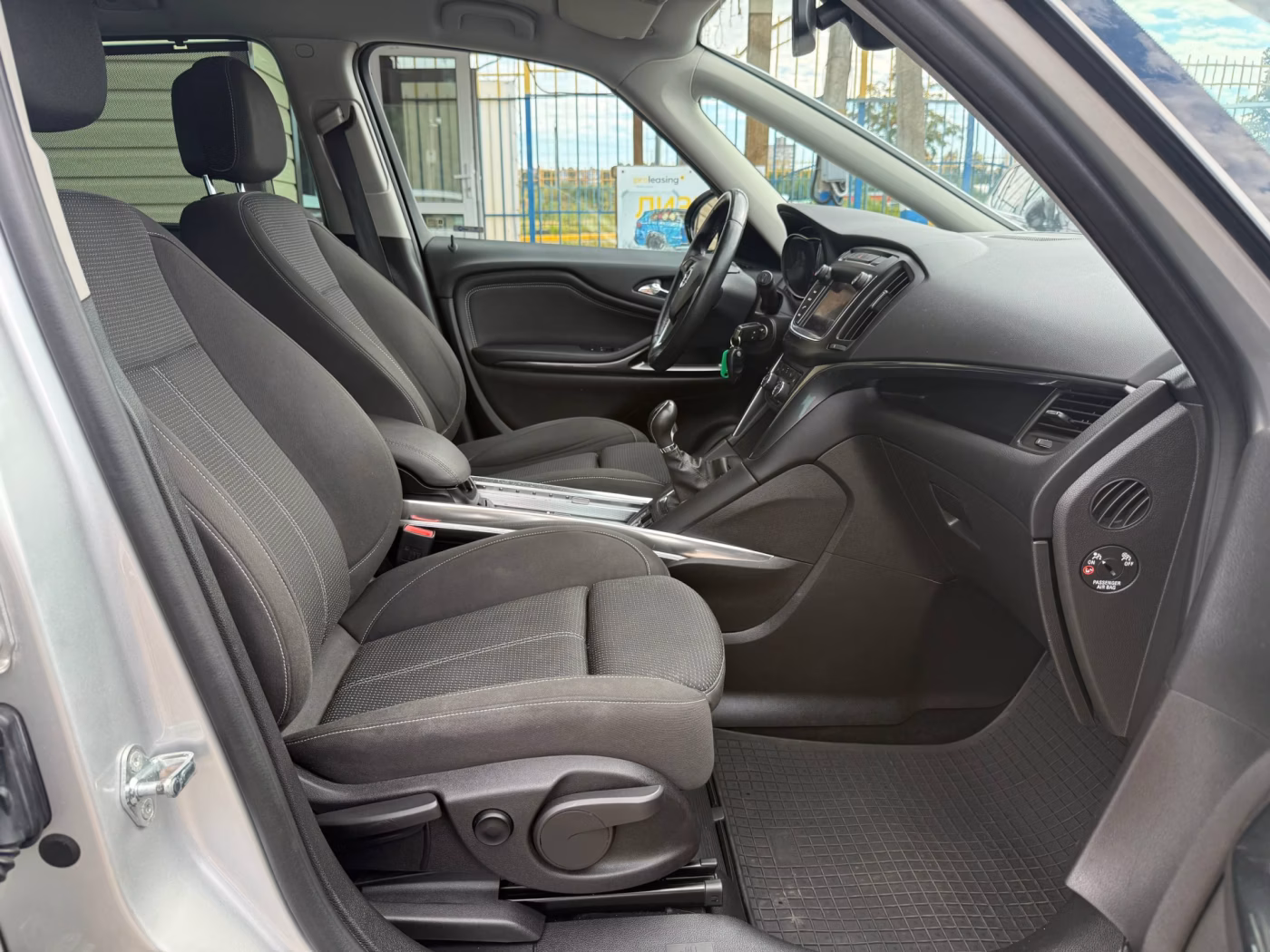 Opel Zafira фото 14