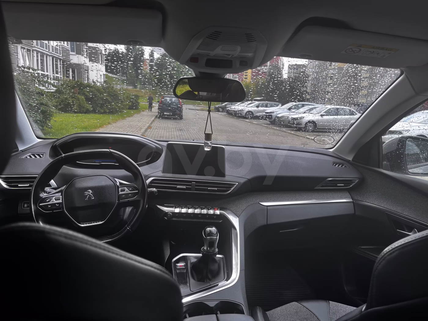 Peugeot 5008 фото 10