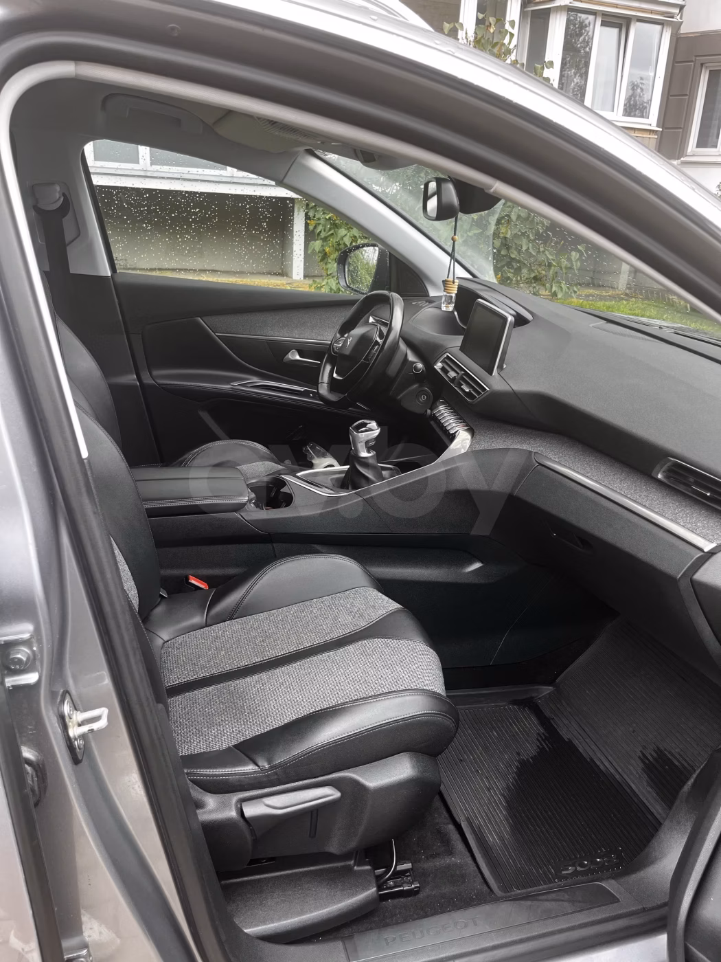 Peugeot 5008 фото 12