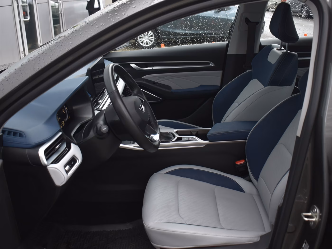 Geely Emgrand фото 12