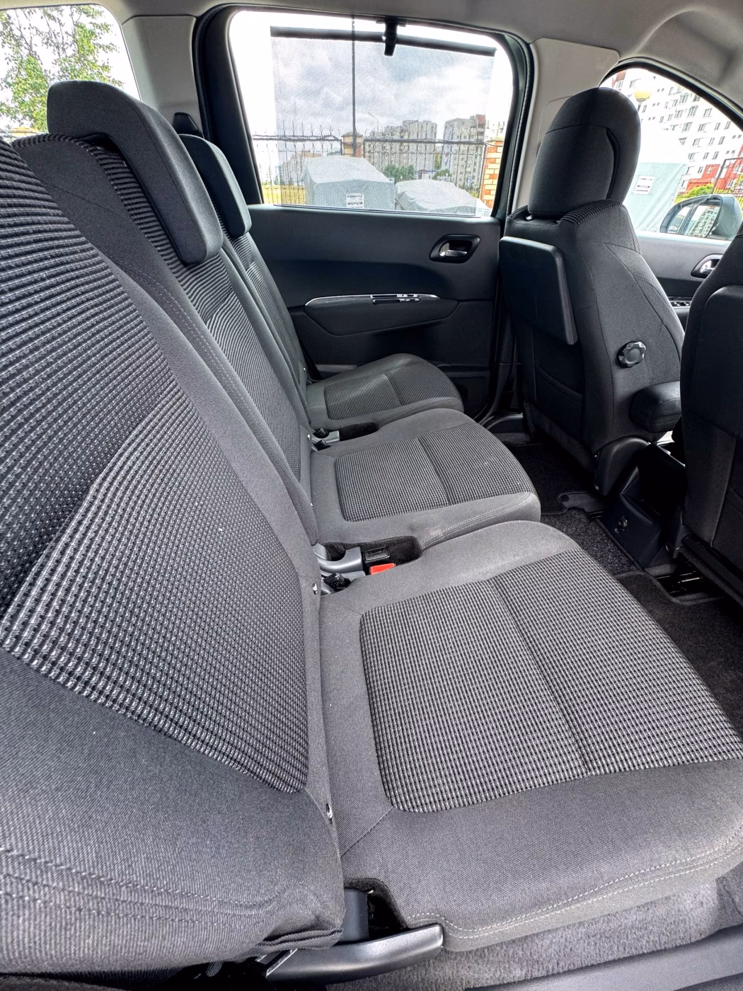 Peugeot 5008 фото 14