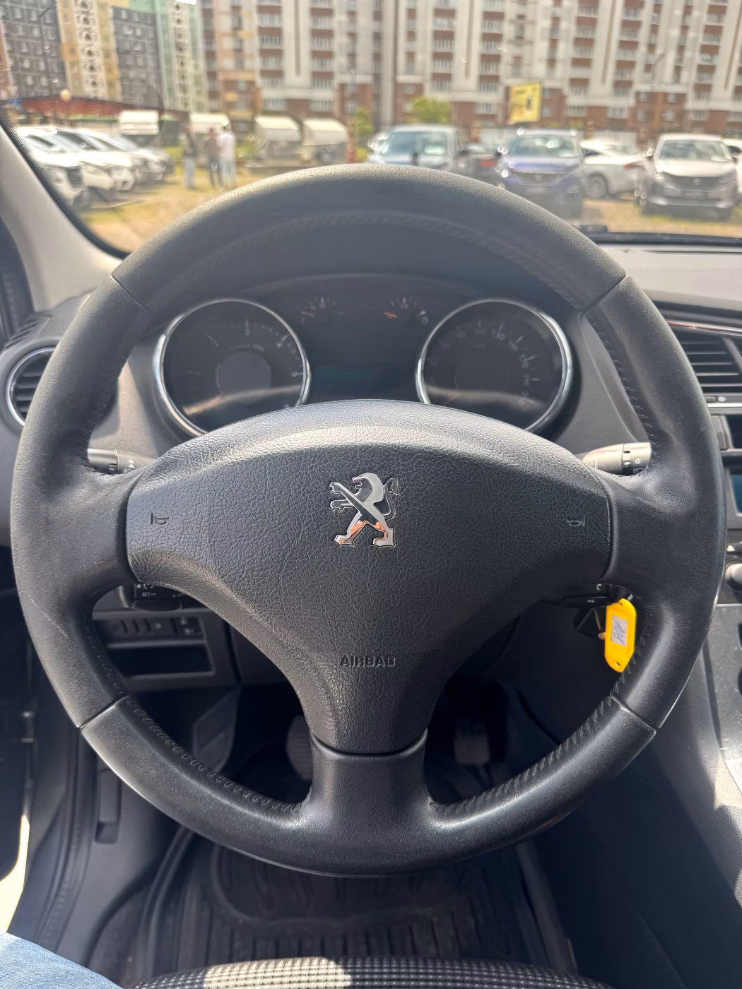 Peugeot 5008 фото 16
