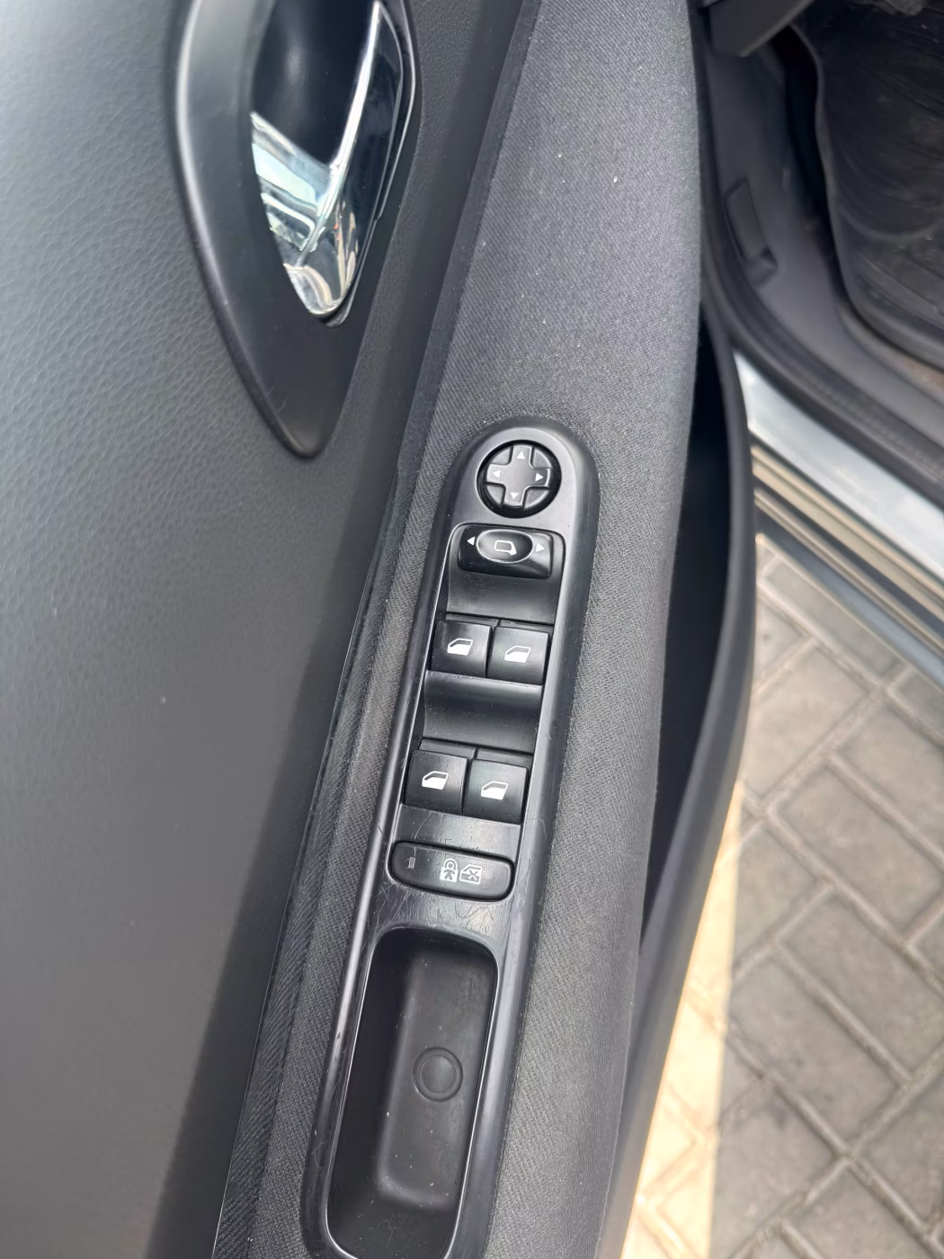 Peugeot 5008 фото 18