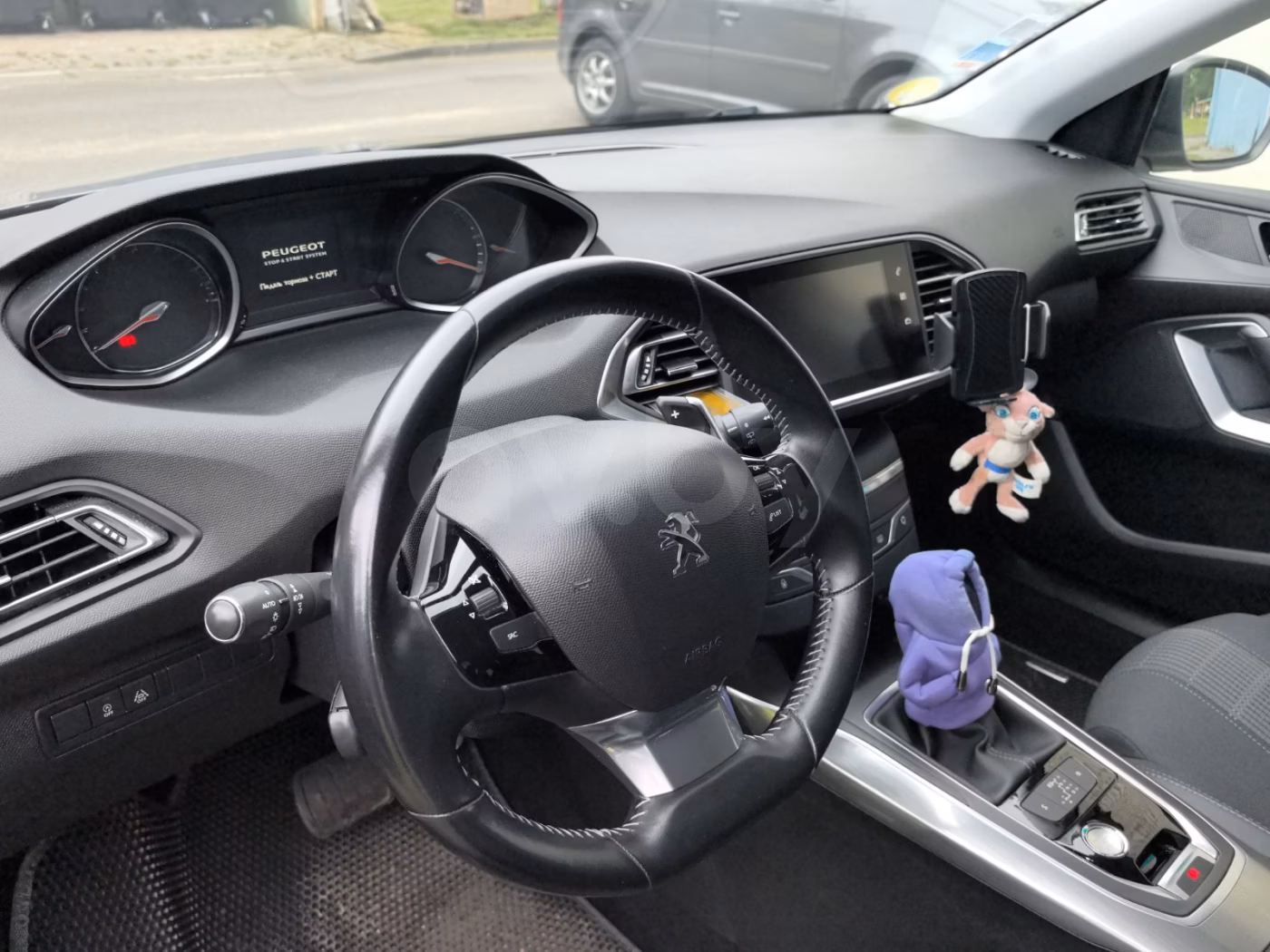 Peugeot 308 фото 8