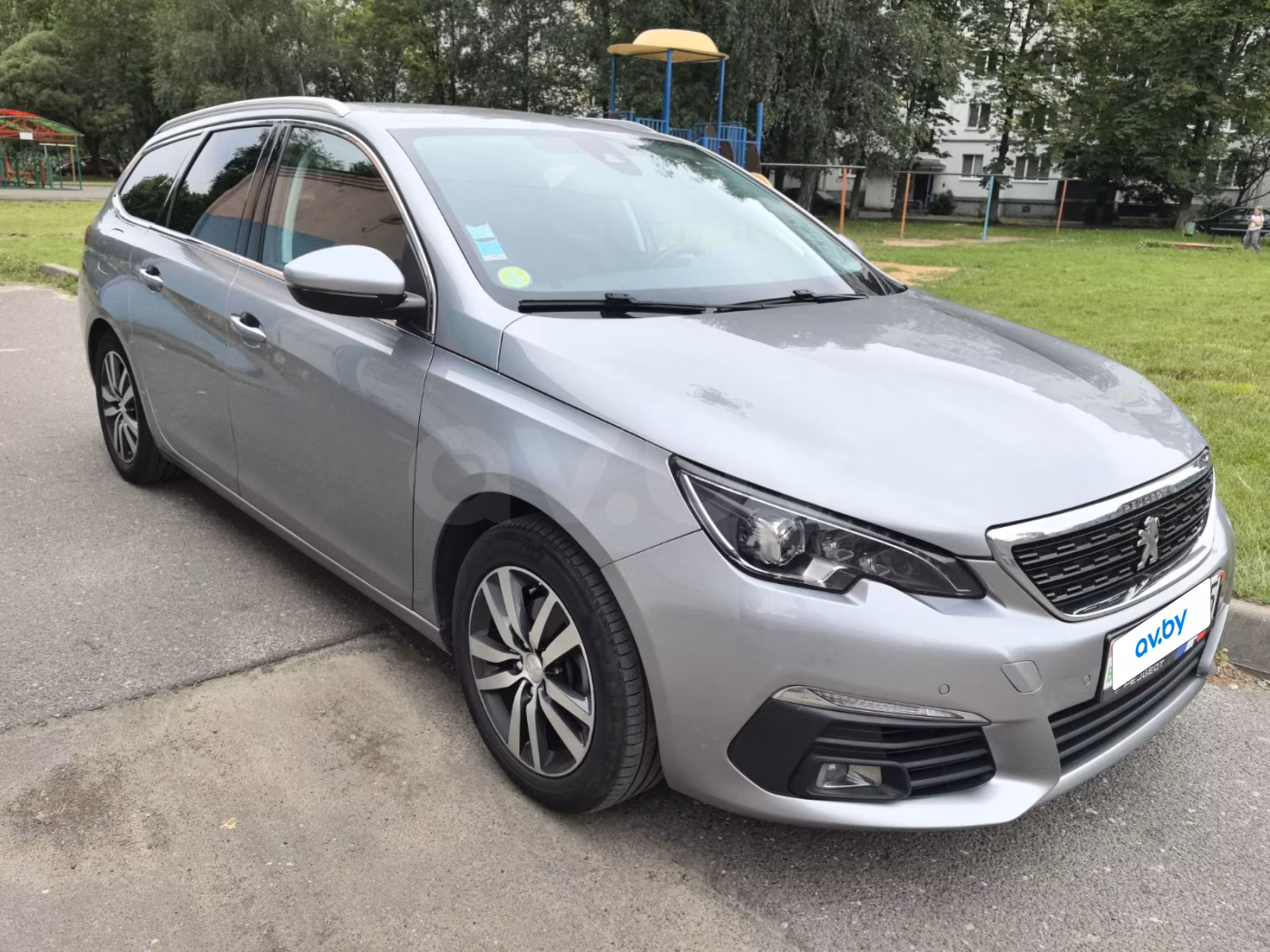 Peugeot 308 фото 2