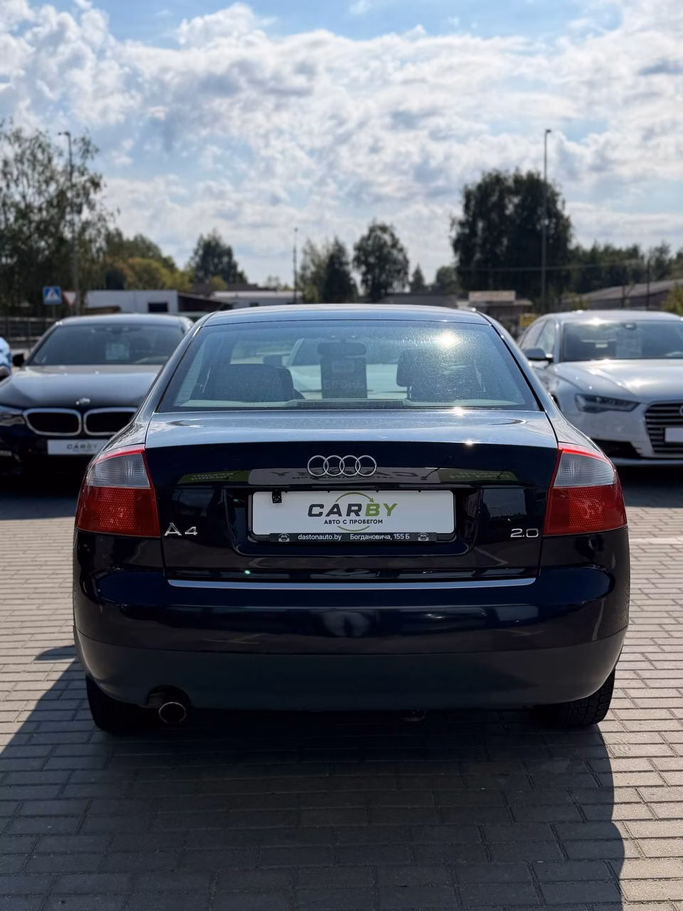 Audi A4 фото 8