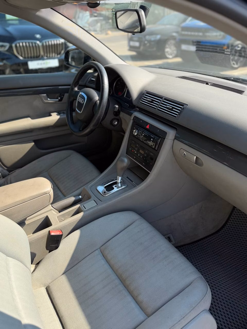 Audi A4 фото 9