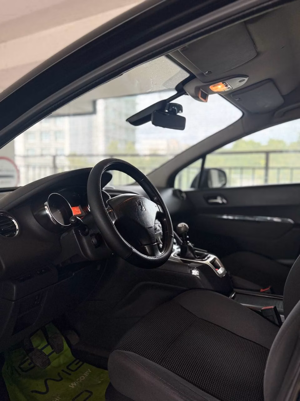 Peugeot 5008 фото 11