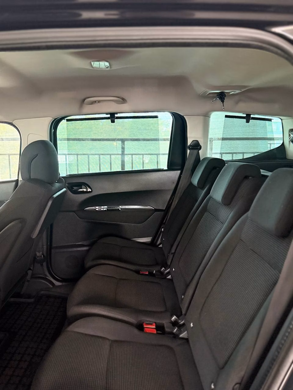 Peugeot 5008 фото 14