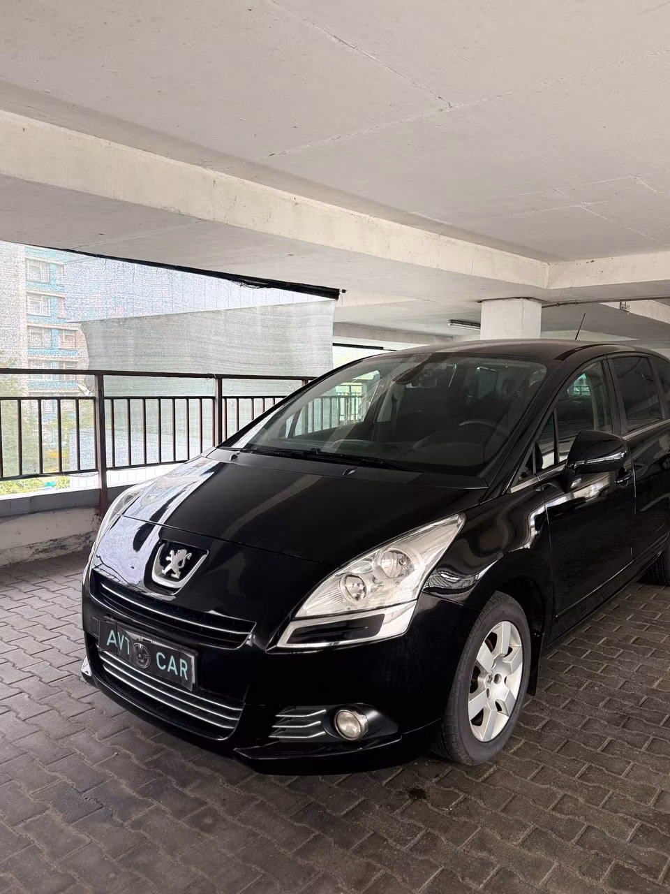 Peugeot 5008 фото 3