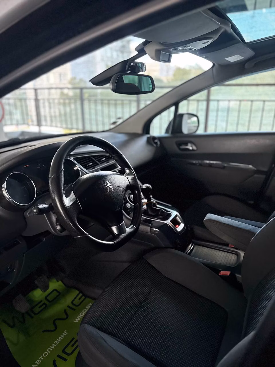 Peugeot 5008 фото 11