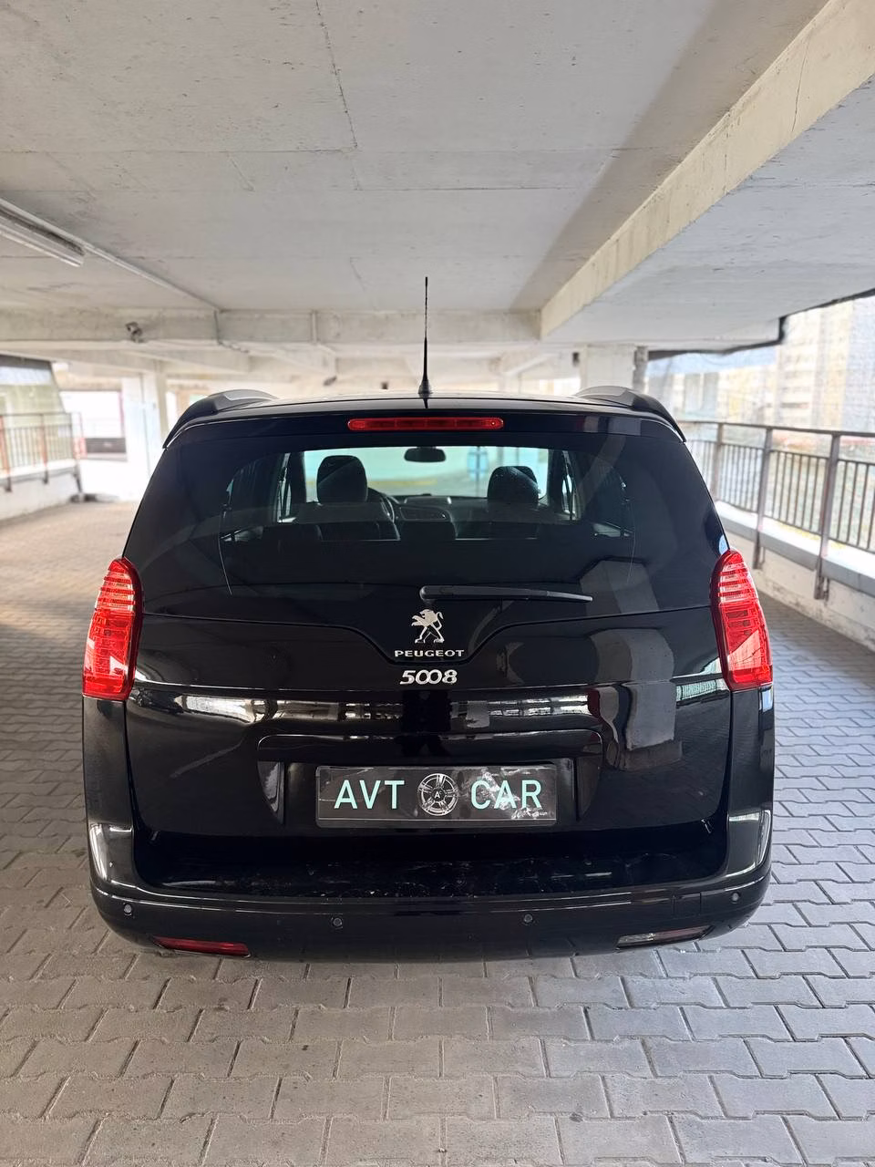 Peugeot 5008 фото 6