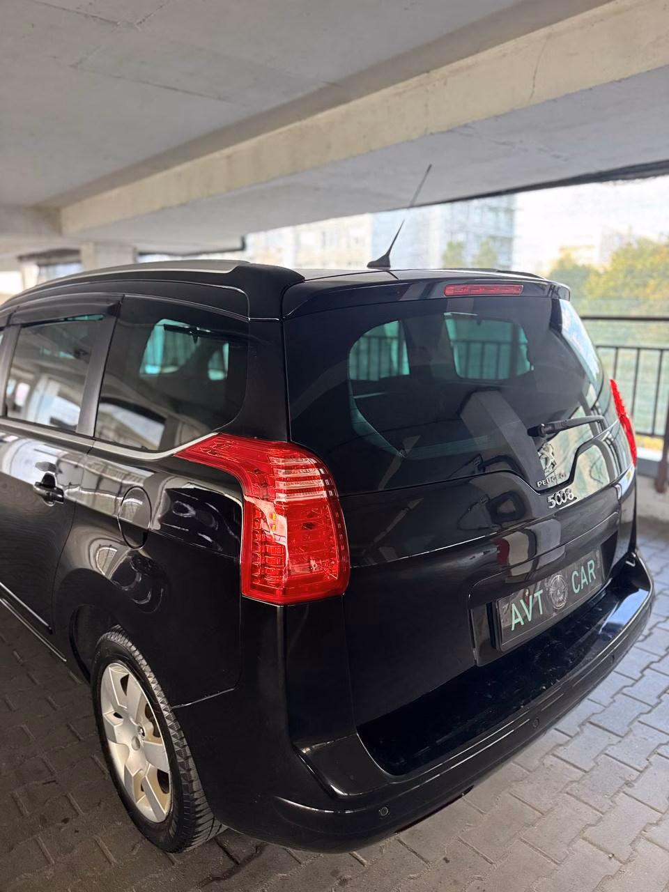 Peugeot 5008 фото 5