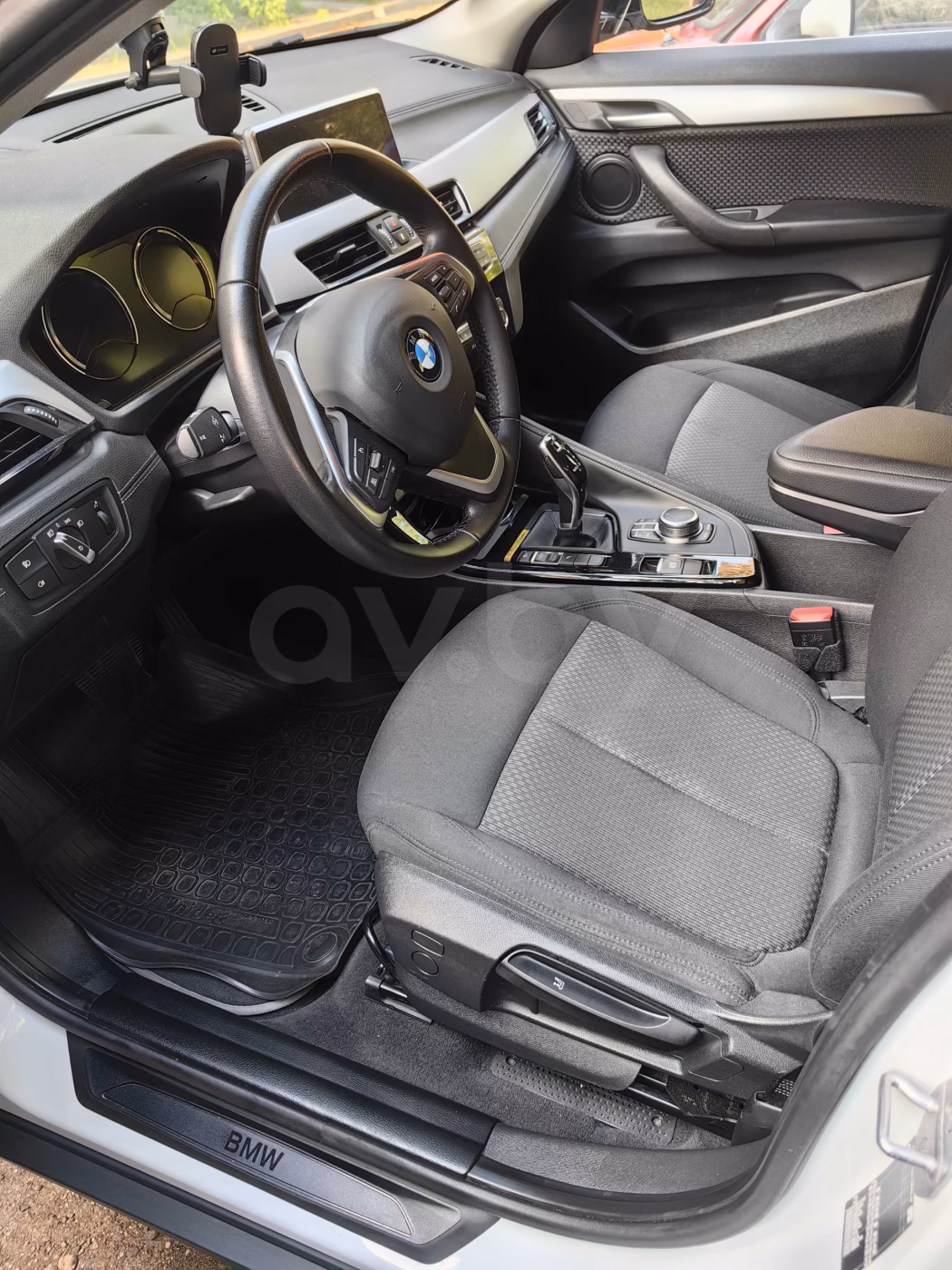 BMW X2 фото 10