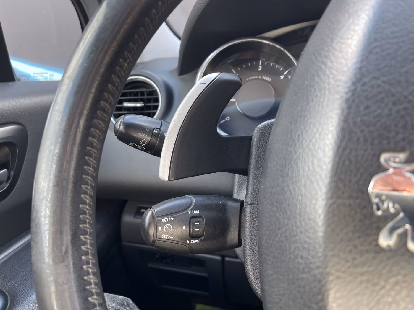 Peugeot 5008 фото 21