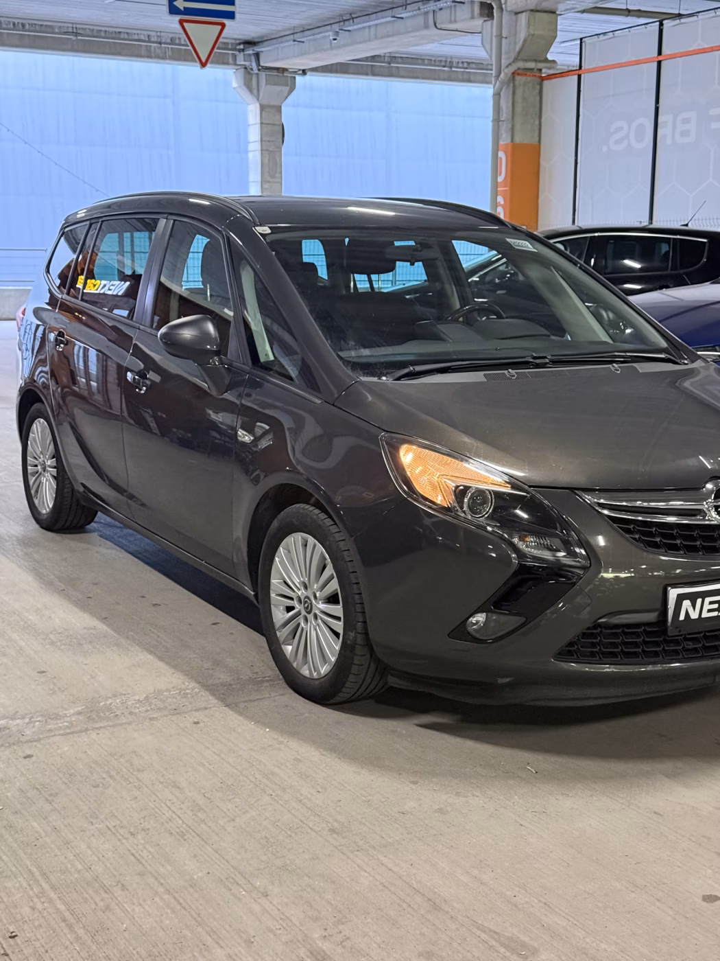 Opel Zafira фото 2