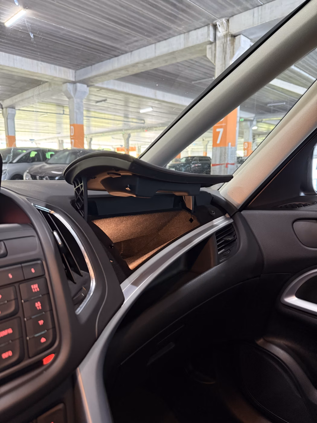 Opel Zafira фото 12