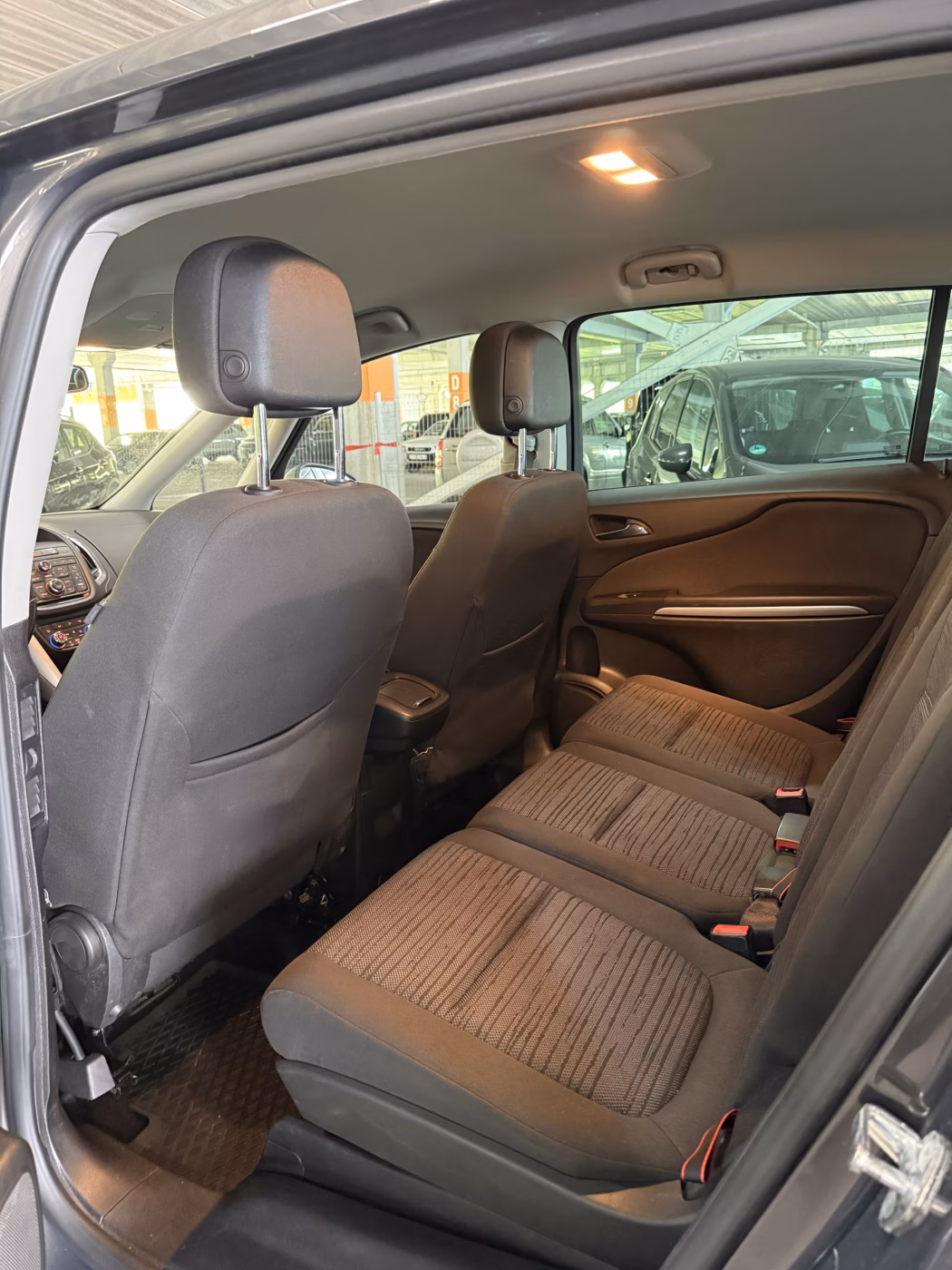 Opel Zafira фото 14