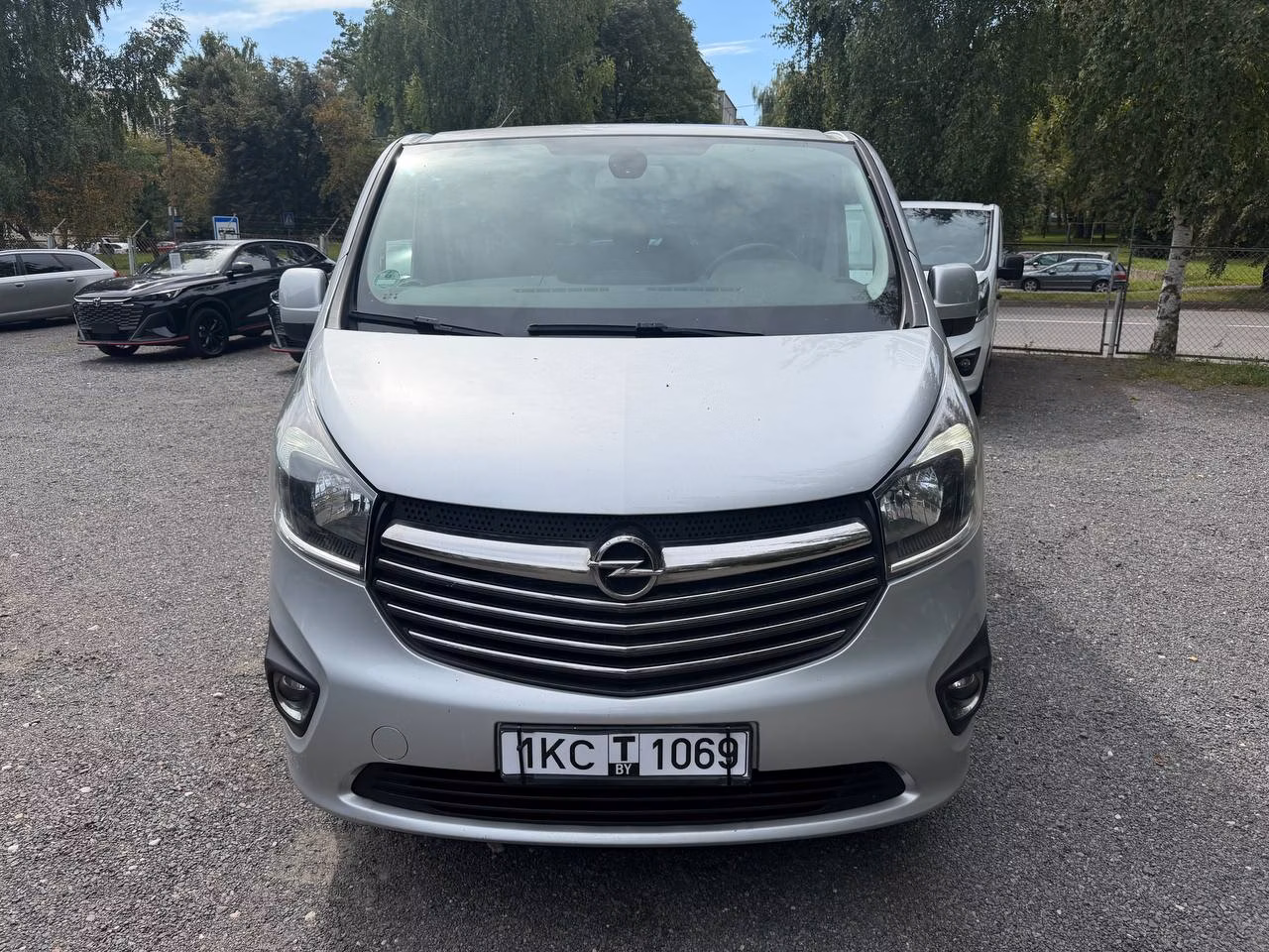 Opel Vivaro фото 2