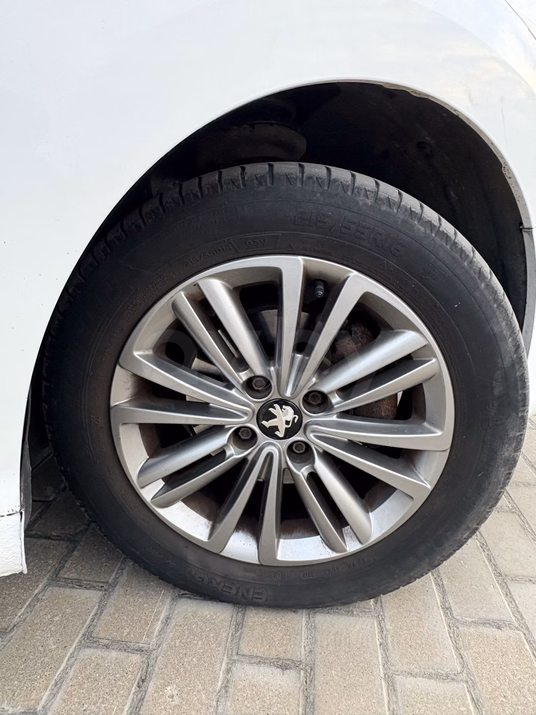 Peugeot 408 фото 23