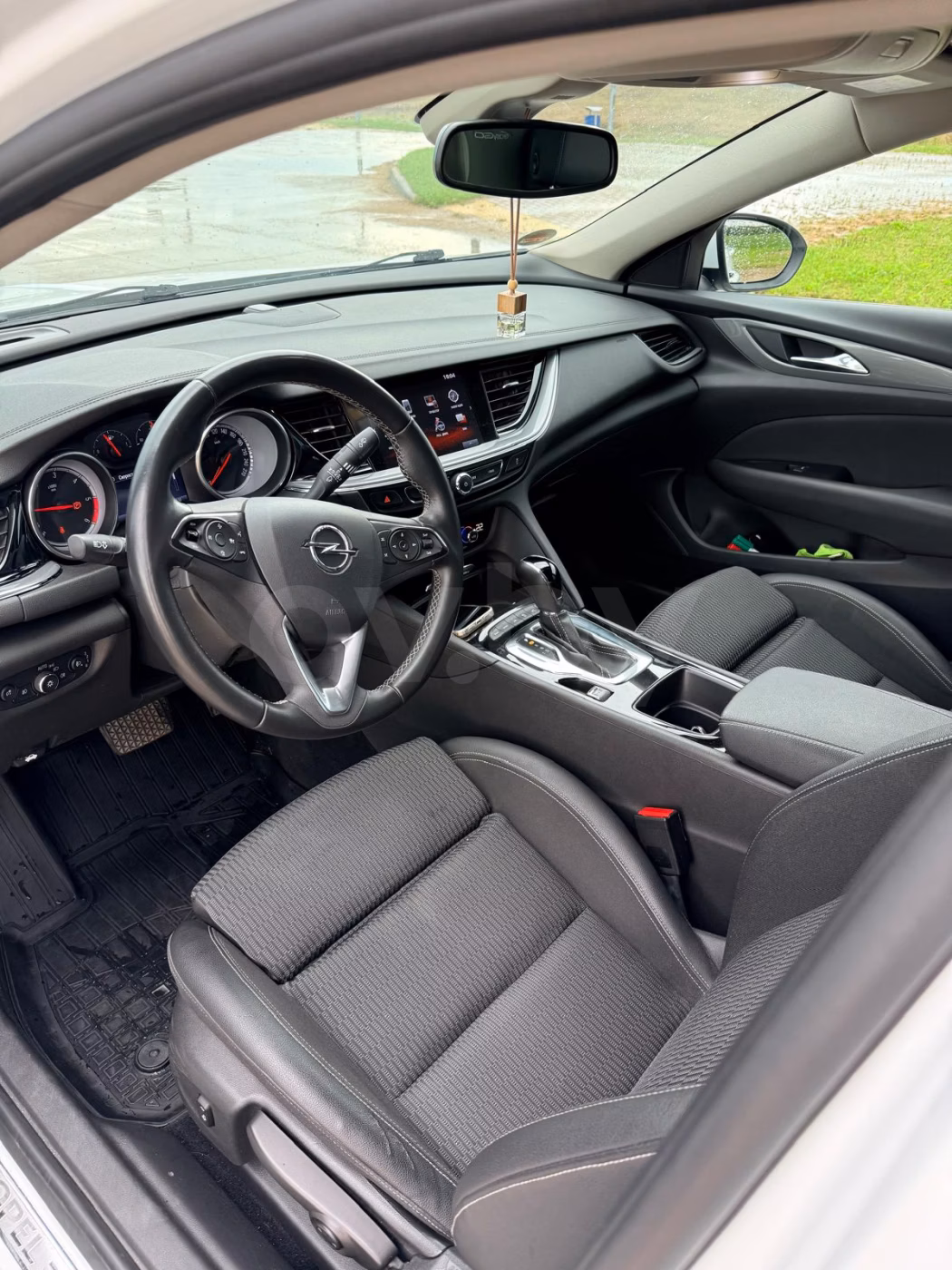Opel Insignia фото 9