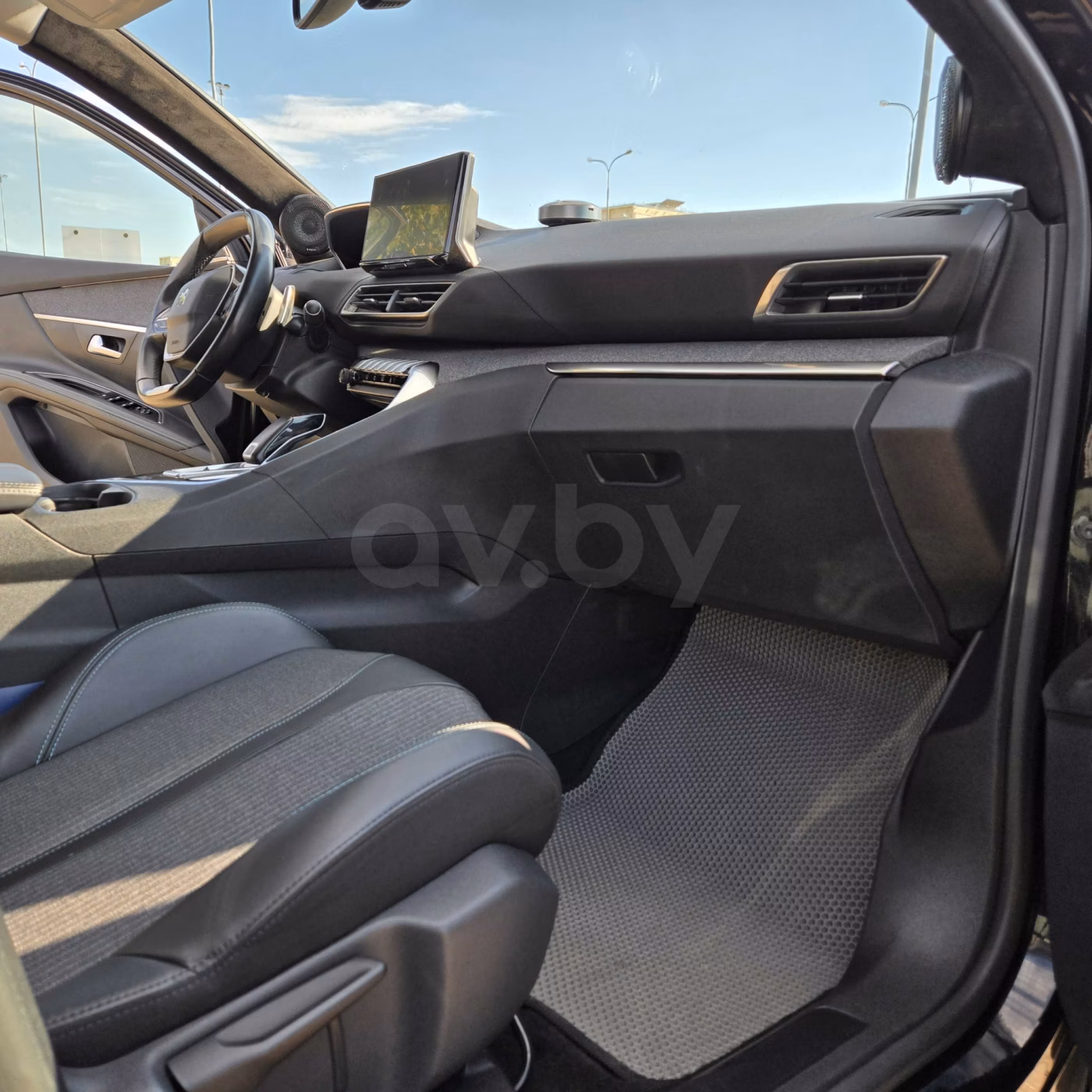 Peugeot 5008 фото 9