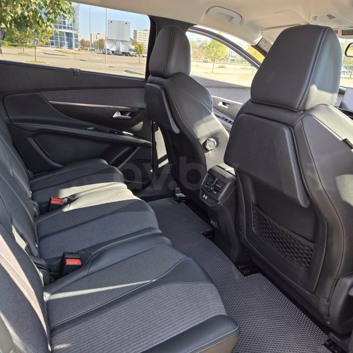 Peugeot 5008 фото 8