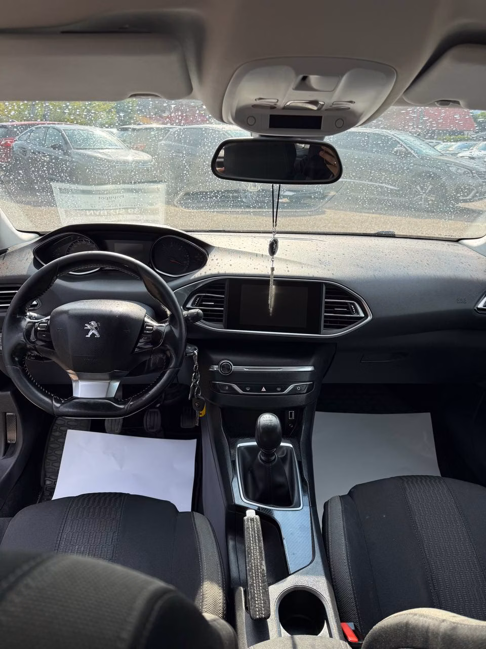 Peugeot 308 фото 12