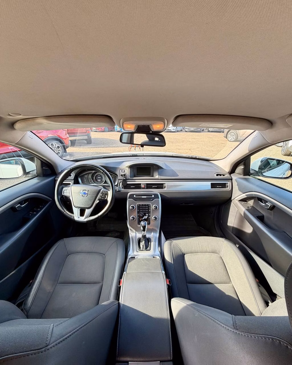 Volvo V70 фото 11