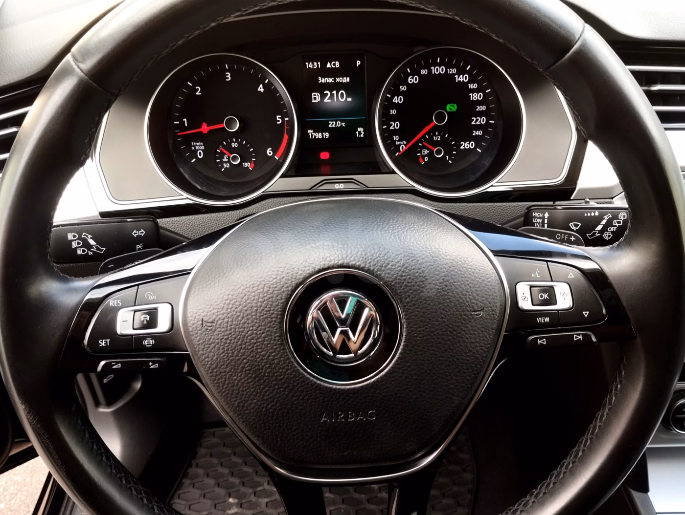 Volkswagen Passat фото 13