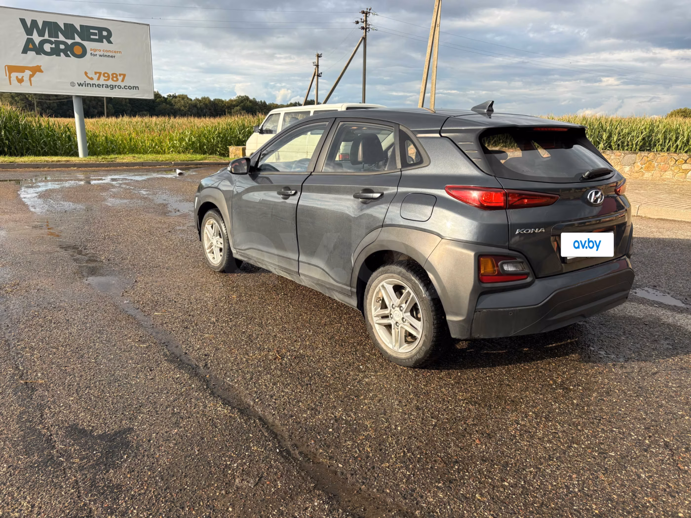 Hyundai Kona фото 12