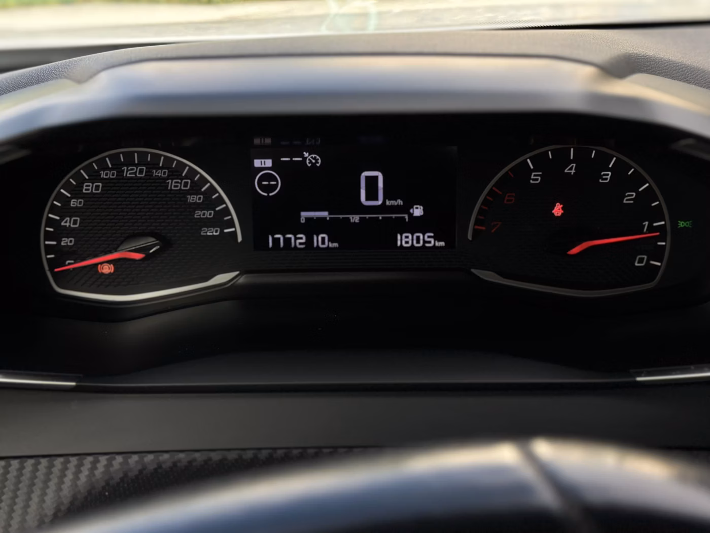 Peugeot 2008 фото 21