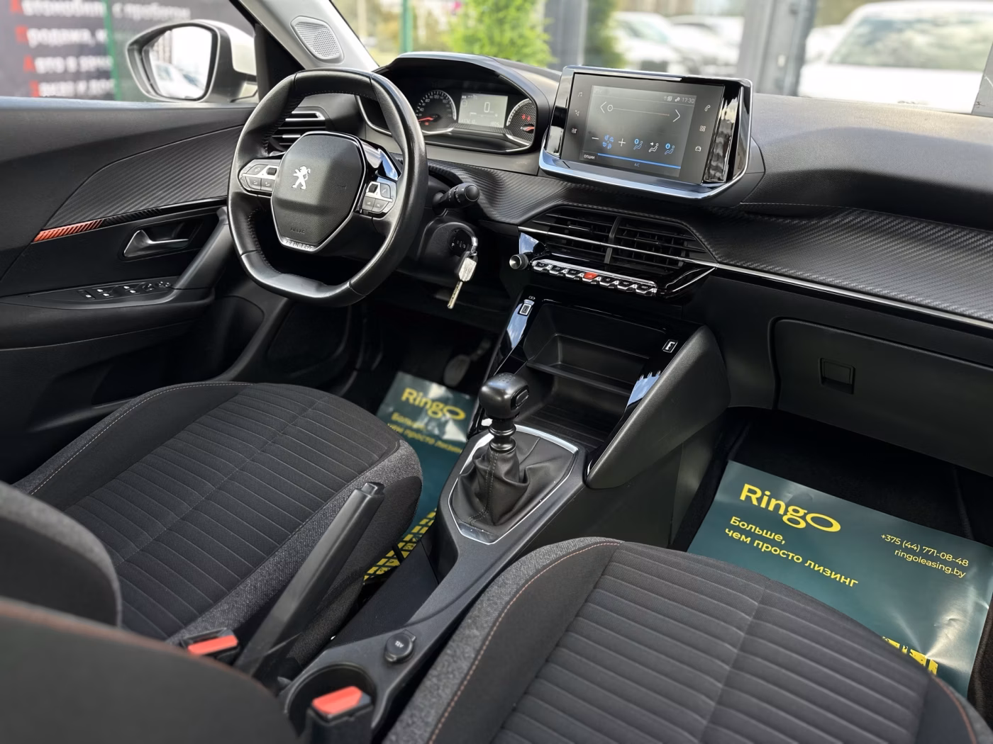 Peugeot 2008 фото 18